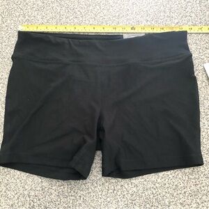New Large Athletic Works Black Bike Shorts Fitted Performance Cycling Yoga